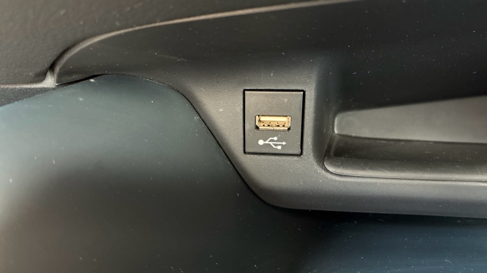 Toyota C-HR 1.8 Hybrid Icon 5dr CVT Hybrid Hatchback - Image 37