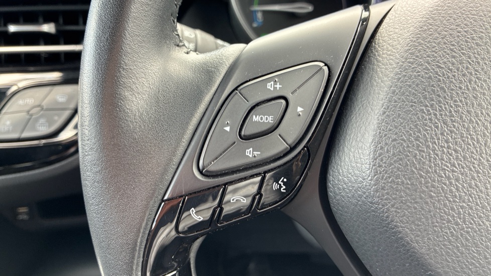 Toyota C-HR 1.8 Hybrid Icon 5dr CVT Hybrid Hatchback - Image 40