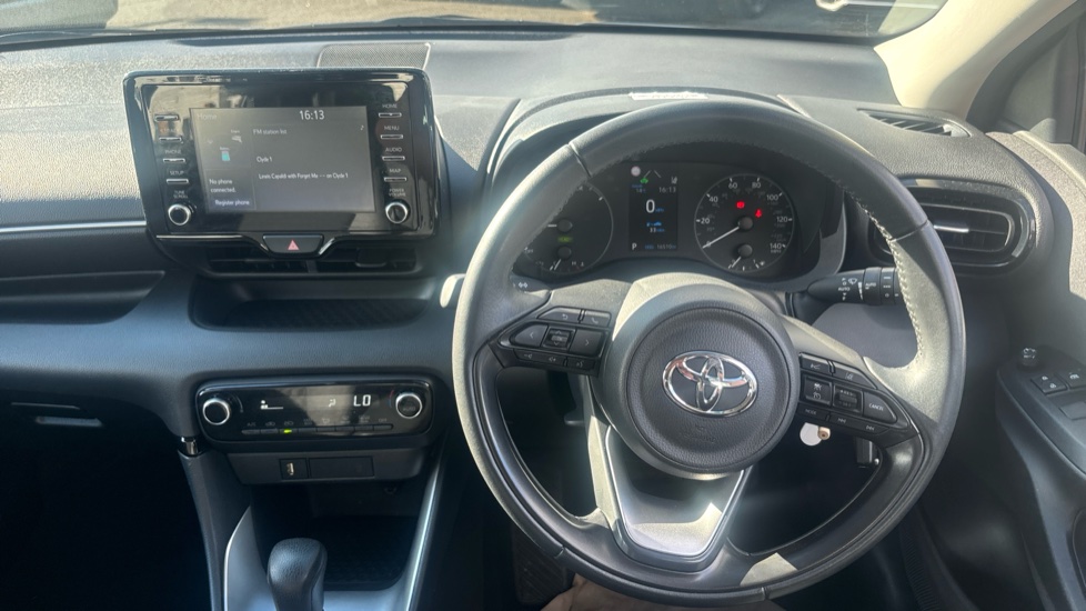Toyota Yaris 1.5 Hybrid Icon 5dr CVT Hybrid Hatchback - Image 6