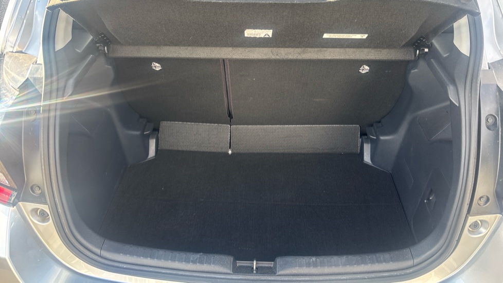 Toyota Yaris 1.5 Hybrid Icon 5dr CVT Hybrid Hatchback - Image 13