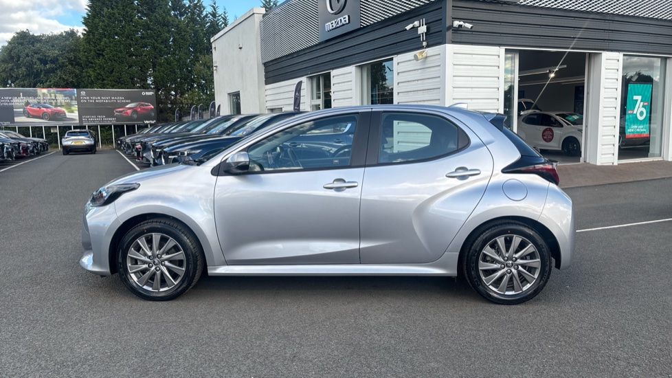 Toyota Yaris 1.5 Hybrid Icon 5dr CVT Hybrid Hatchback - Image 24
