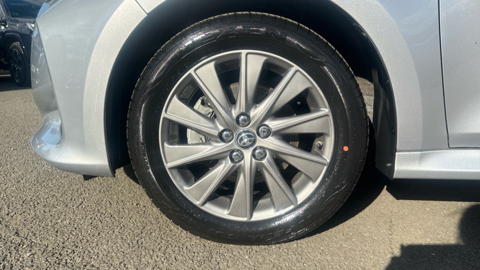 Toyota Yaris 1.5 Hybrid Icon 5dr CVT Hybrid Hatchback - Image 30