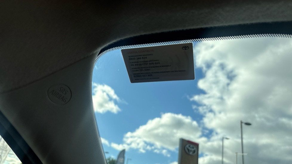 Toyota Yaris 1.5 Hybrid Icon 5dr CVT Hybrid Hatchback - Image 43