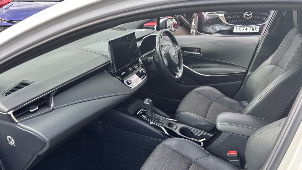 Toyota Corolla 1.8 Hybrid Design 5dr CVT Hybrid Estate - Image 5