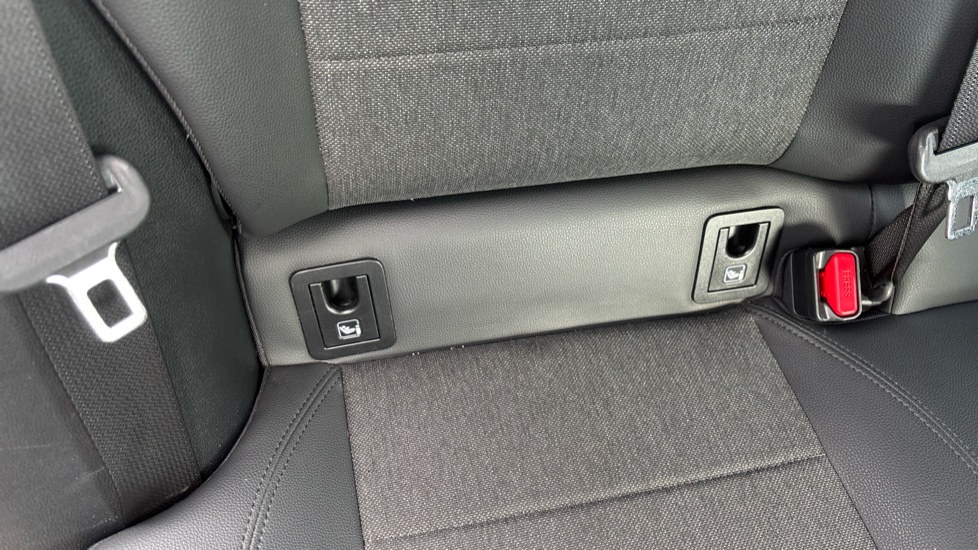 Toyota Corolla 1.8 Hybrid Design 5dr CVT Hybrid Estate - Image 14