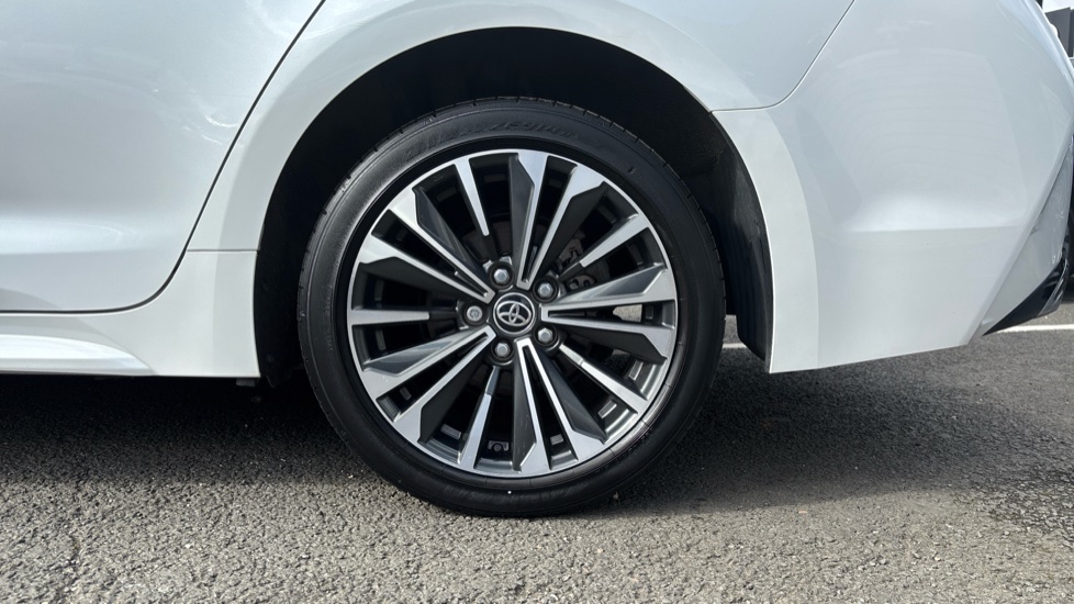 Toyota Corolla 1.8 Hybrid Design 5dr CVT Hybrid Estate - Image 25