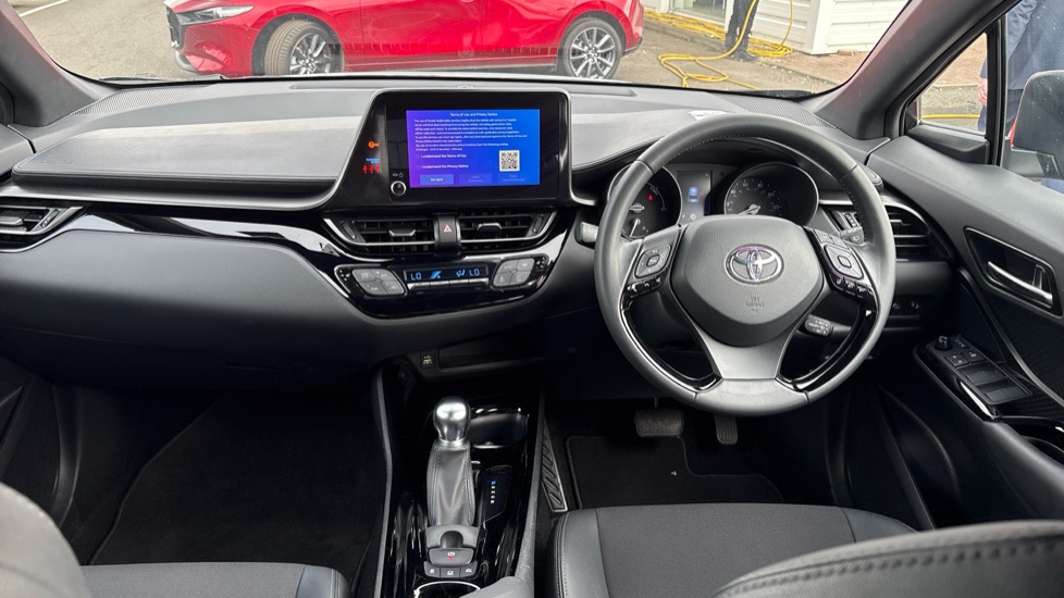Toyota C-HR 1.8 Hybrid Design 5dr CVT Hybrid Hatchback - Image 6