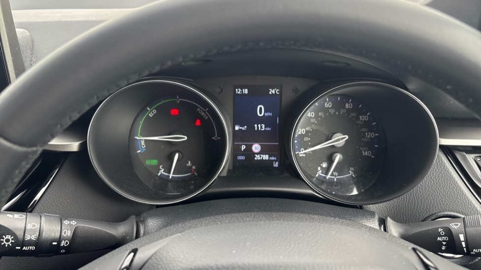 Toyota C-HR 1.8 Hybrid Design 5dr CVT Hybrid Hatchback - Image 11