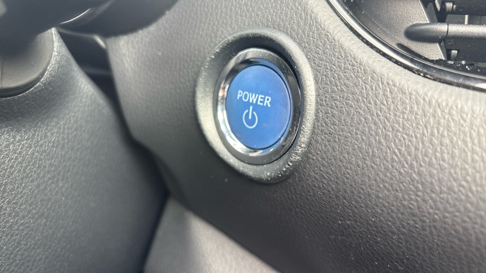 Toyota C-HR 1.8 Hybrid Design 5dr CVT Hybrid Hatchback - Image 16