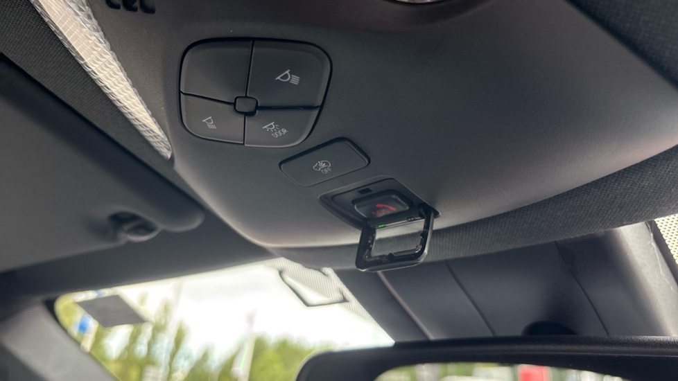 Toyota C-HR 1.8 Hybrid Design 5dr CVT Hybrid Hatchback - Image 19
