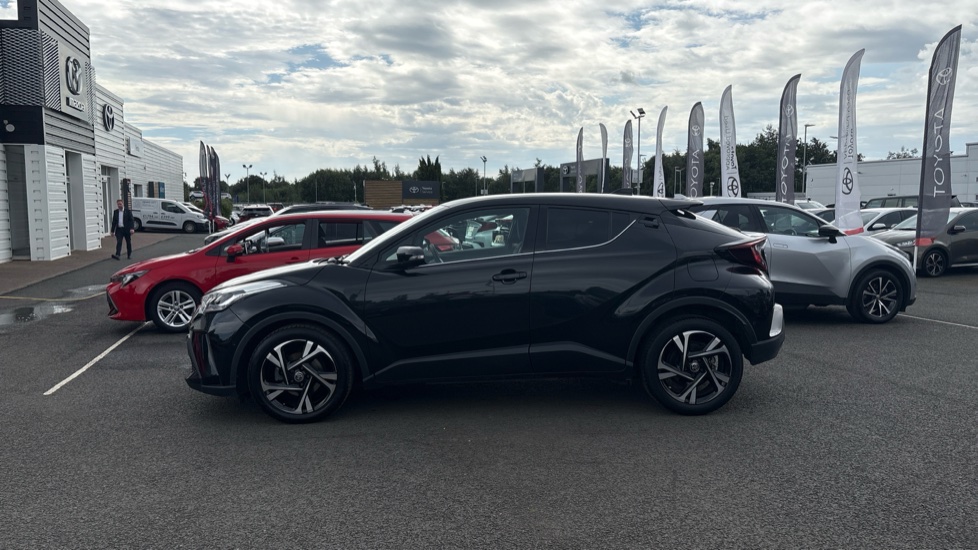 Toyota C-HR 1.8 Hybrid Design 5dr CVT Hybrid Hatchback - Image 24