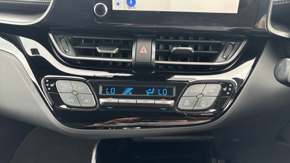 Toyota C-HR 1.8 Hybrid Design 5dr CVT Hybrid Hatchback - Image 37