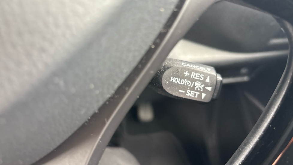 Toyota C-HR 1.8 Hybrid Design 5dr CVT Hybrid Hatchback - Image 46