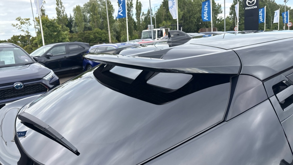 Toyota C-HR 1.8 Hybrid Design 5dr CVT Hybrid Hatchback - Image 52