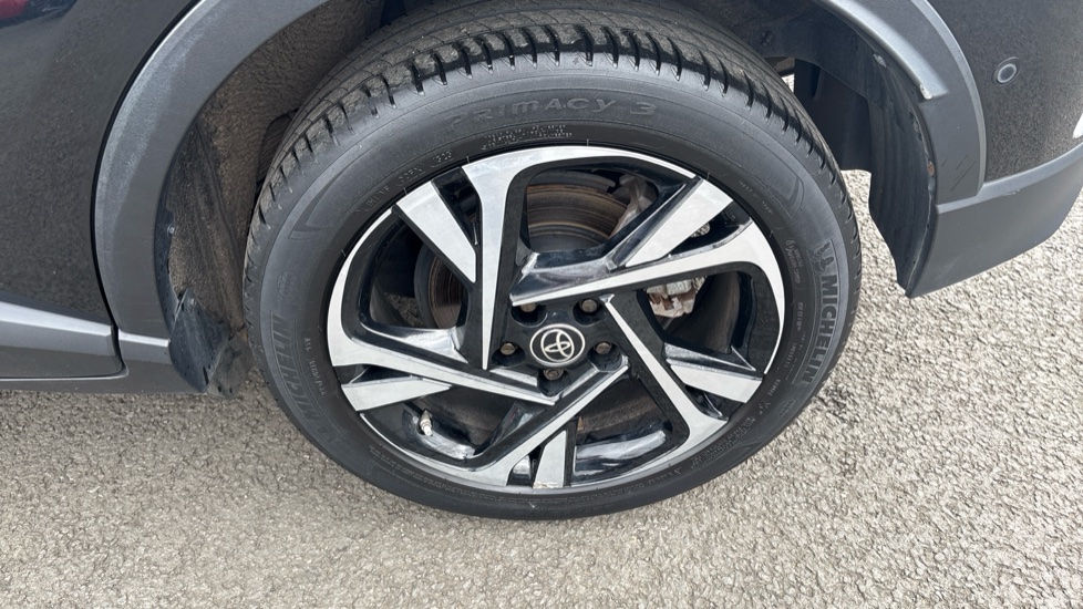 Toyota C-HR 1.8 Hybrid Design 5dr CVT Hybrid Hatchback - Image 59