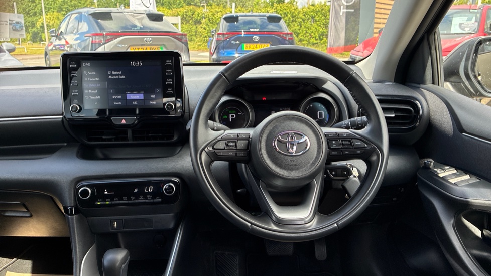 Toyota Yaris 1.5 Hybrid Design 5dr CVT Hybrid Hatchback - Image 7