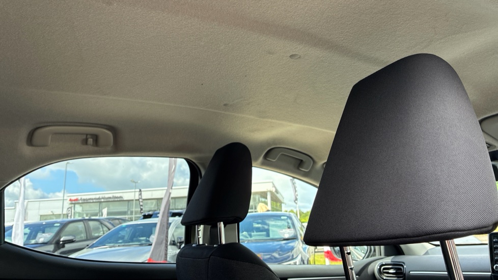 Toyota Yaris 1.5 Hybrid Design 5dr CVT Hybrid Hatchback - Image 19