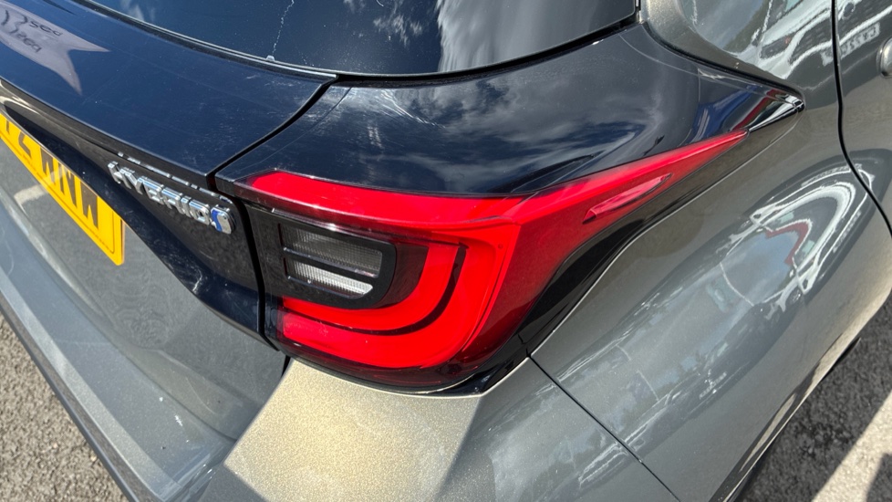 Toyota Yaris 1.5 Hybrid Design 5dr CVT Hybrid Hatchback - Image 21