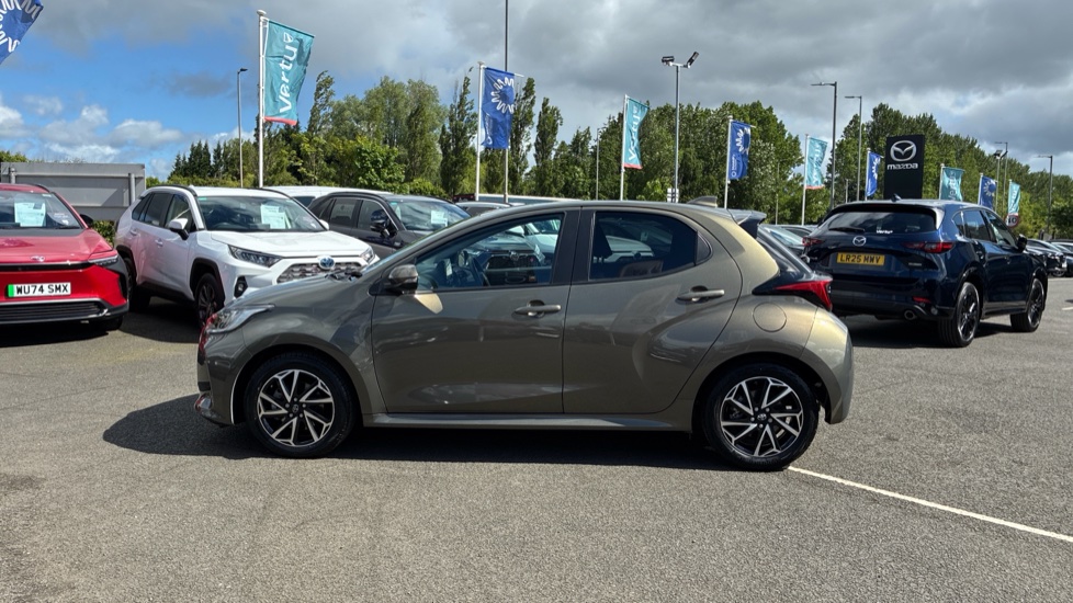 Toyota Yaris 1.5 Hybrid Design 5dr CVT Hybrid Hatchback - Image 24