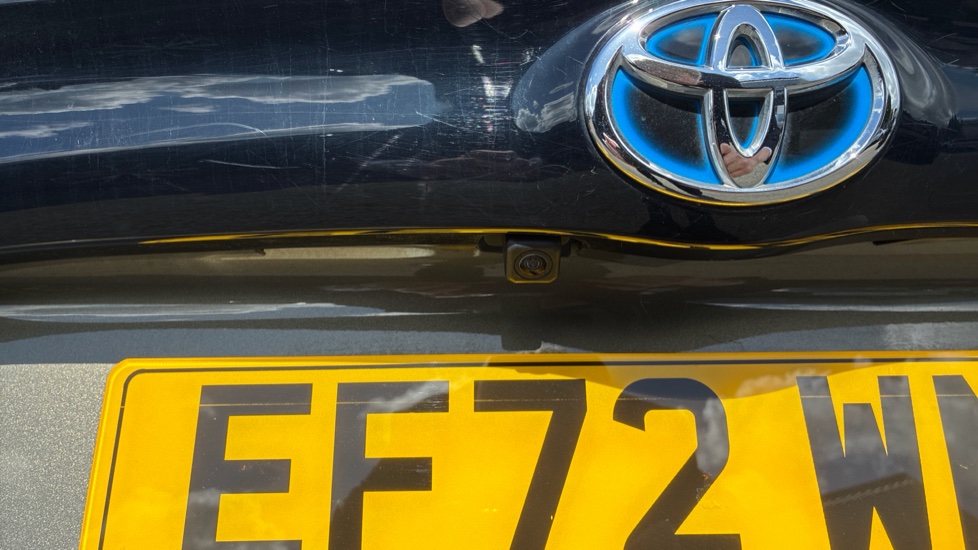 Toyota Yaris 1.5 Hybrid Design 5dr CVT Hybrid Hatchback - Image 33