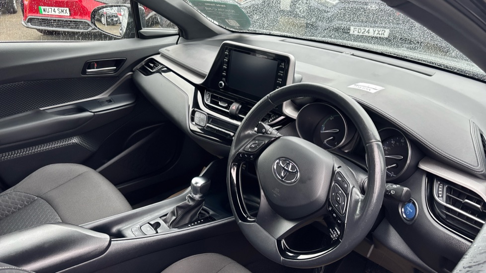 Toyota C-HR 1.8 Hybrid Icon 5dr CVT Hybrid Hatchback - Image 12