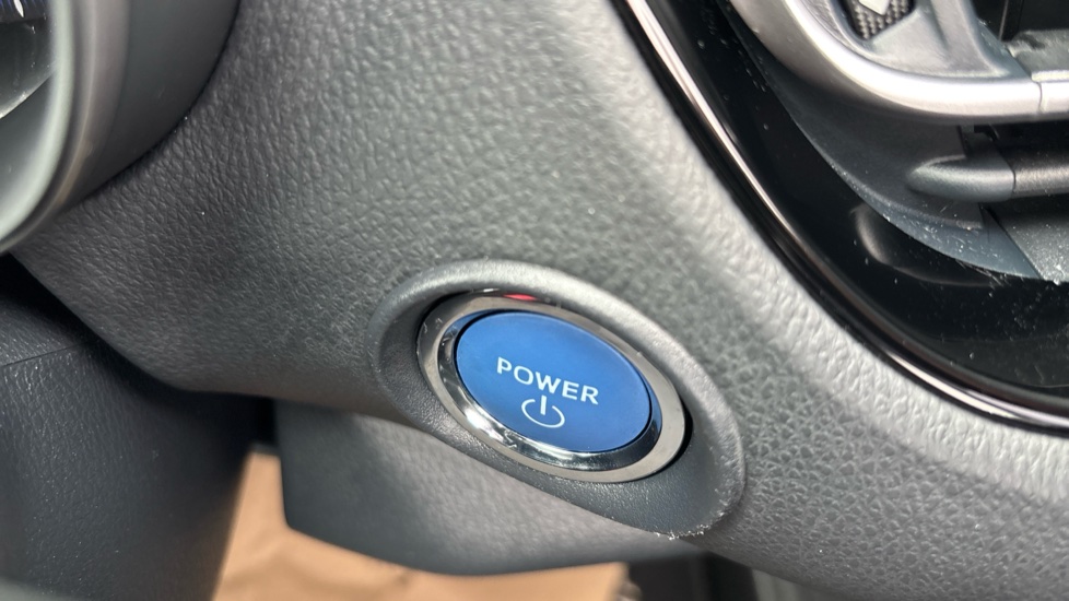 Toyota C-HR 1.8 Hybrid Icon 5dr CVT Hybrid Hatchback - Image 16