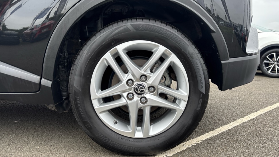 Toyota C-HR 1.8 Hybrid Icon 5dr CVT Hybrid Hatchback - Image 25