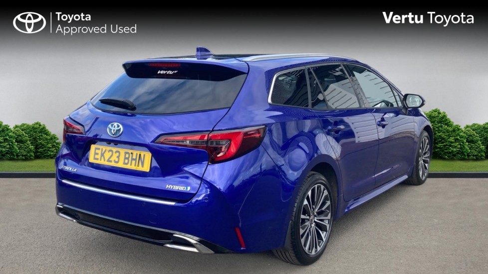 Toyota Corolla 1.8 Hybrid Design 5dr CVT Hybrid Estate - Image 2