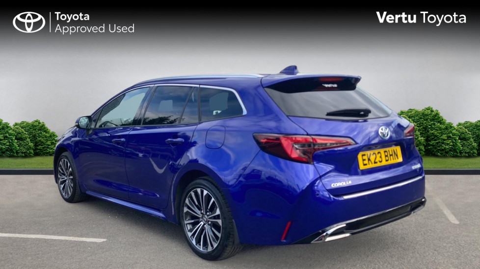 Toyota Corolla 1.8 Hybrid Design 5dr CVT Hybrid Estate - Image 4