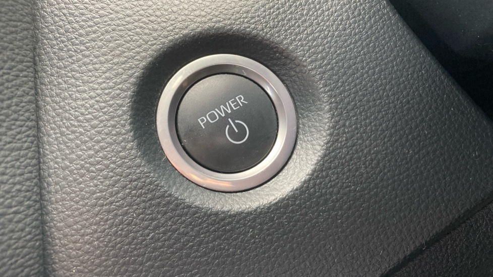 Toyota Corolla 1.8 Hybrid Design 5dr CVT Hybrid Estate - Image 16