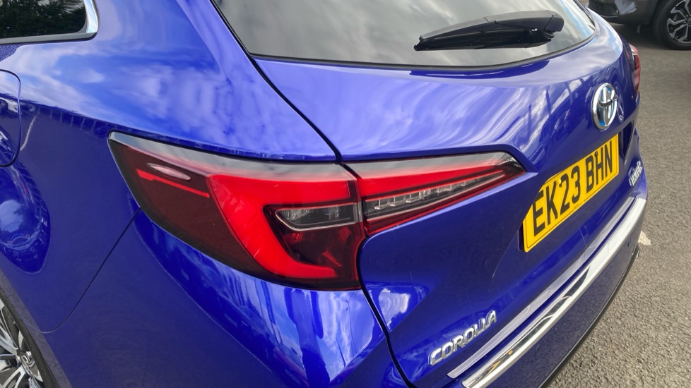 Toyota Corolla 1.8 Hybrid Design 5dr CVT Hybrid Estate - Image 21