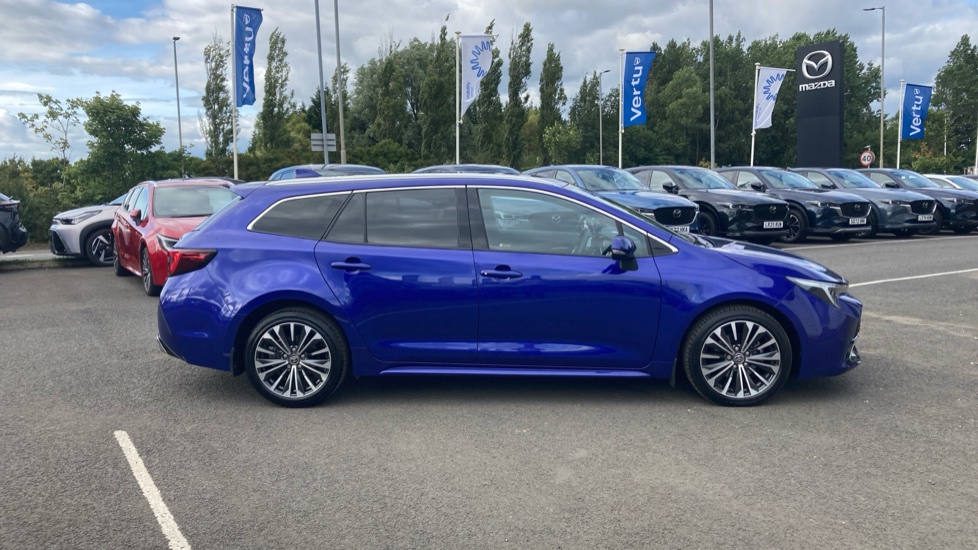 Toyota Corolla 1.8 Hybrid Design 5dr CVT Hybrid Estate - Image 23