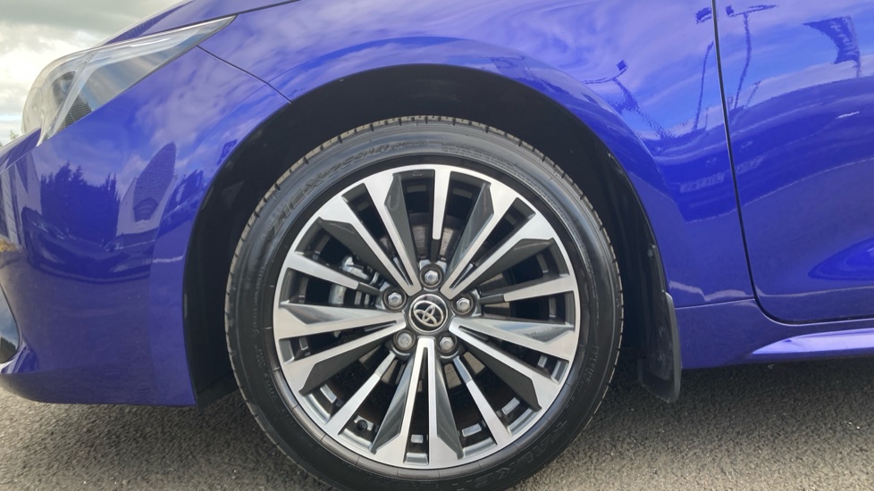 Toyota Corolla 1.8 Hybrid Design 5dr CVT Hybrid Estate - Image 25