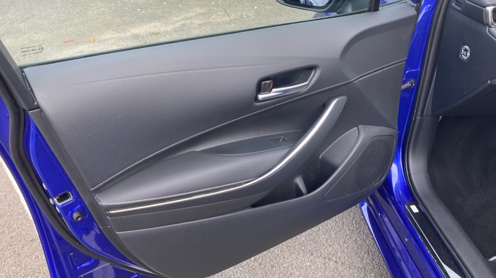 Toyota Corolla 1.8 Hybrid Design 5dr CVT Hybrid Estate - Image 29