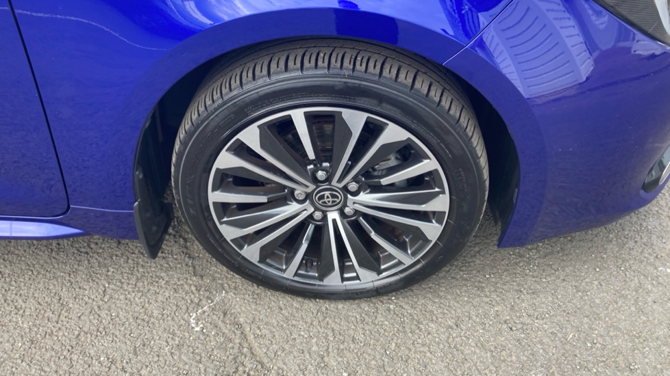 Toyota Corolla 1.8 Hybrid Design 5dr CVT Hybrid Estate - Image 43