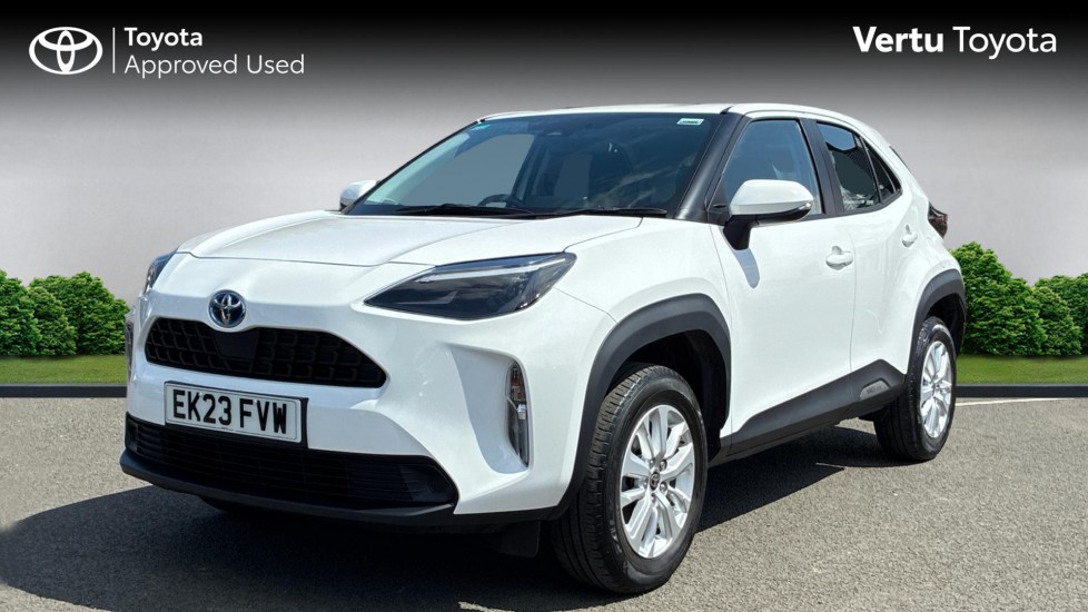 Toyota Yaris Cross 1.5 Hybrid Icon 5dr CVT Hybrid Estate - Image 3