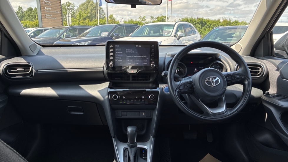 Toyota Yaris Cross 1.5 Hybrid Icon 5dr CVT Hybrid Estate - Image 6