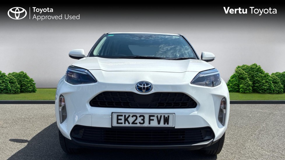 Toyota Yaris Cross 1.5 Hybrid Icon 5dr CVT Hybrid Estate - Image 22