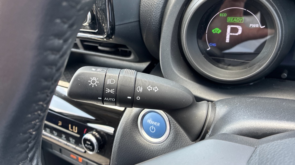 Toyota Yaris Cross 1.5 Hybrid Icon 5dr CVT Hybrid Estate - Image 33