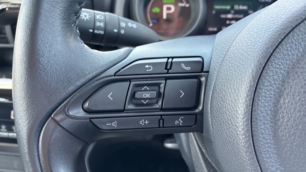 Toyota Yaris Cross 1.5 Hybrid Icon 5dr CVT Hybrid Estate - Image 40