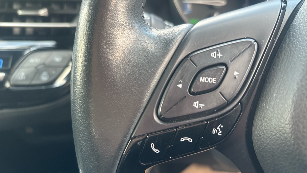 Toyota C-HR 1.8 Hybrid Excel 5dr CVT Hybrid Hatchback - Image 36