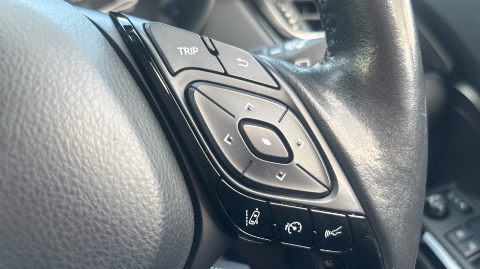 Toyota C-HR 1.8 Hybrid Excel 5dr CVT Hybrid Hatchback - Image 37