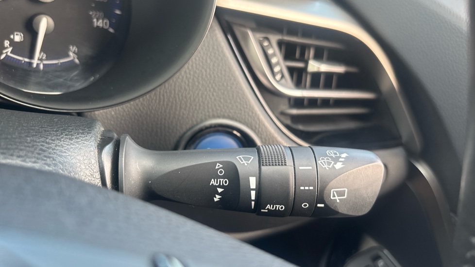 Toyota C-HR 1.8 Hybrid Excel 5dr CVT Hybrid Hatchback - Image 40
