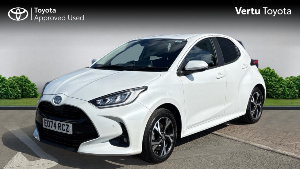 Toyota Yaris 1.5 Hybrid Design 5dr CVT Hybrid Hatchback - Image 3