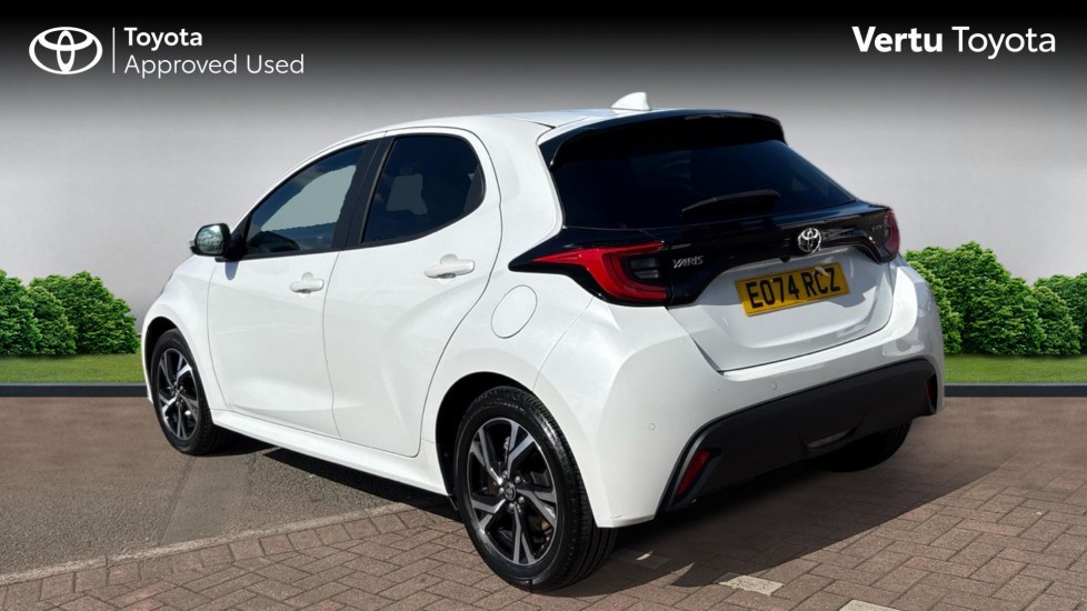 Toyota Yaris 1.5 Hybrid Design 5dr CVT Hybrid Hatchback - Image 4