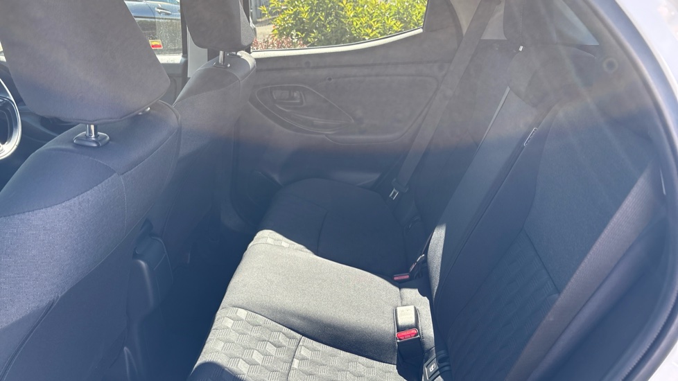 Toyota Yaris 1.5 Hybrid Design 5dr CVT Hybrid Hatchback - Image 15