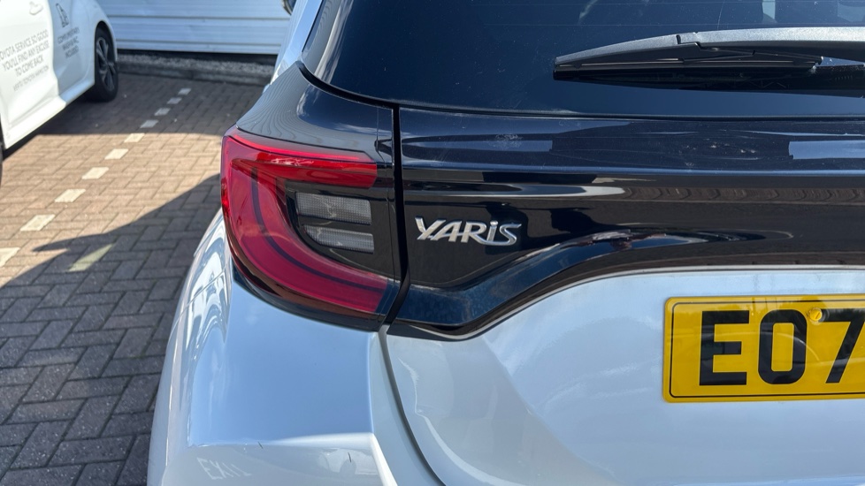 Toyota Yaris 1.5 Hybrid Design 5dr CVT Hybrid Hatchback - Image 21