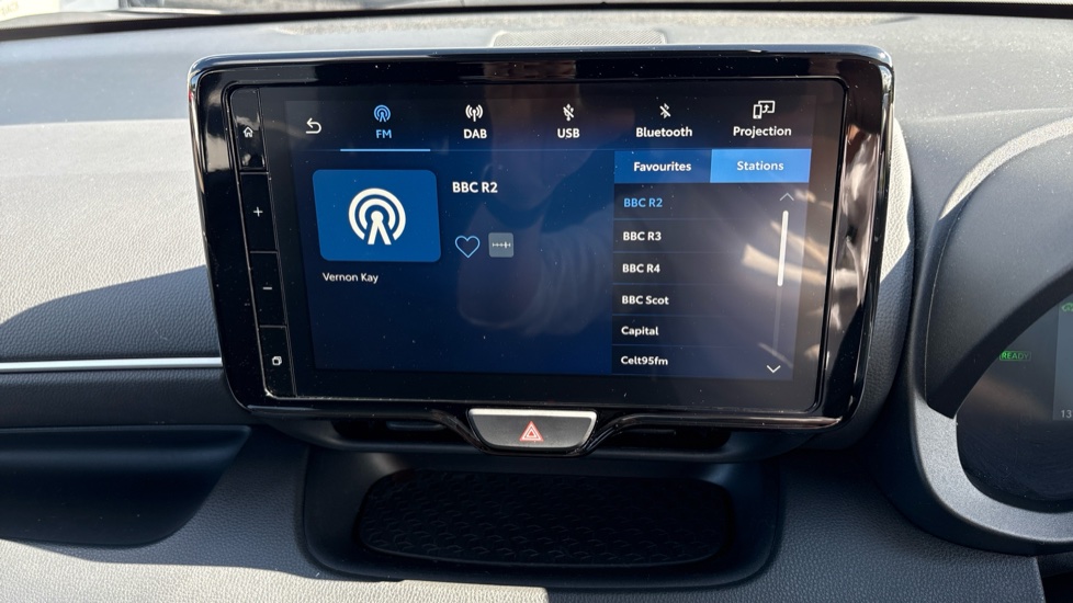 Toyota Yaris 1.5 Hybrid Design 5dr CVT Hybrid Hatchback - Image 32