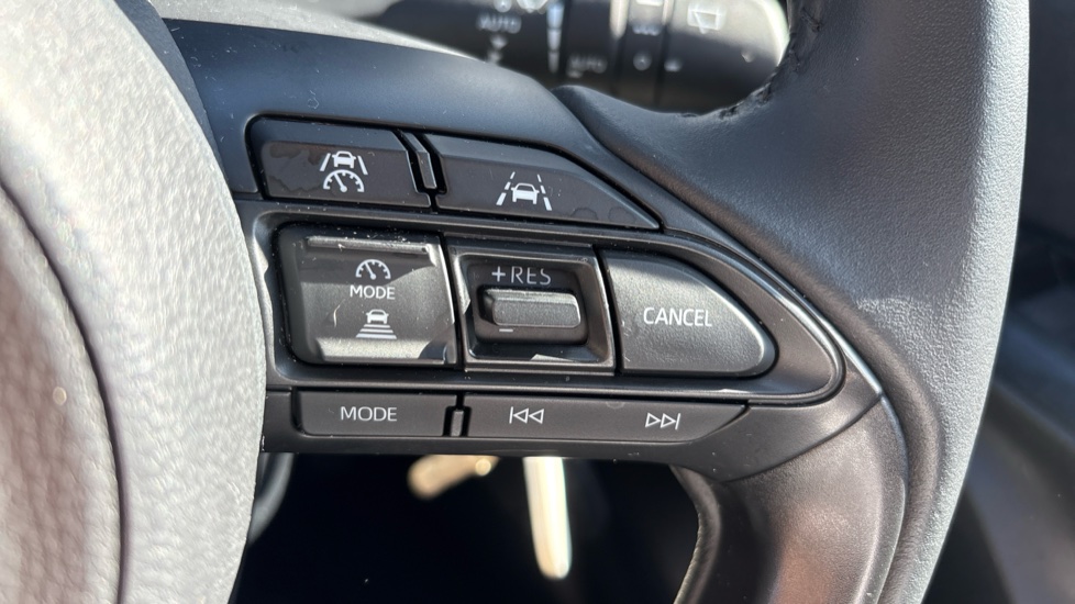 Toyota Yaris 1.5 Hybrid Design 5dr CVT Hybrid Hatchback - Image 43