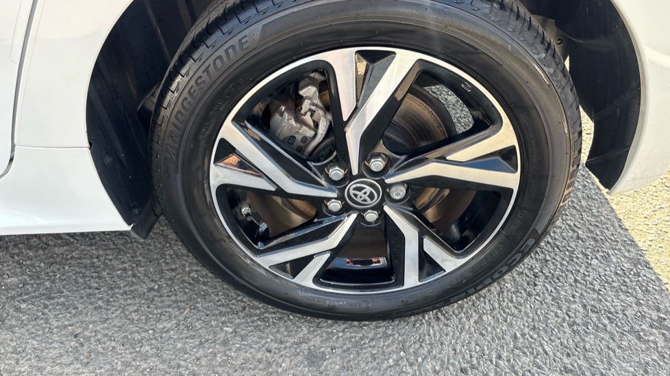 Toyota Yaris 1.5 Hybrid Design 5dr CVT Hybrid Hatchback - Image 52